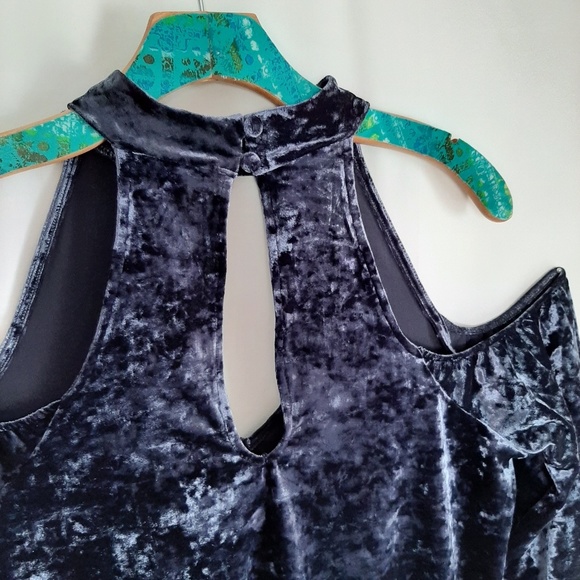 American Eagle Outfitters Velvet Cold Shoulder Sm - Picture 6 of 7